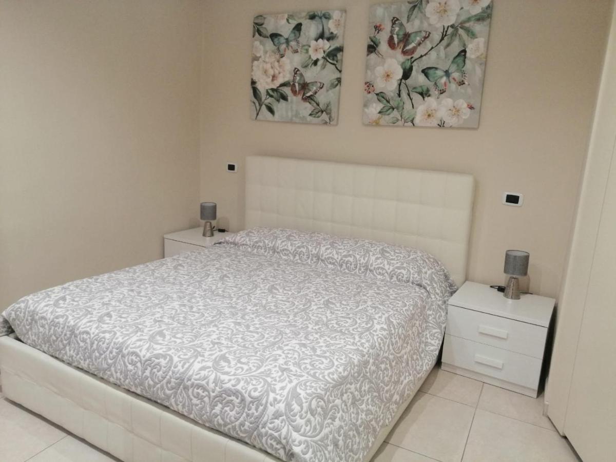 Attico Con Terrazza A Bari Apartment Luaran gambar