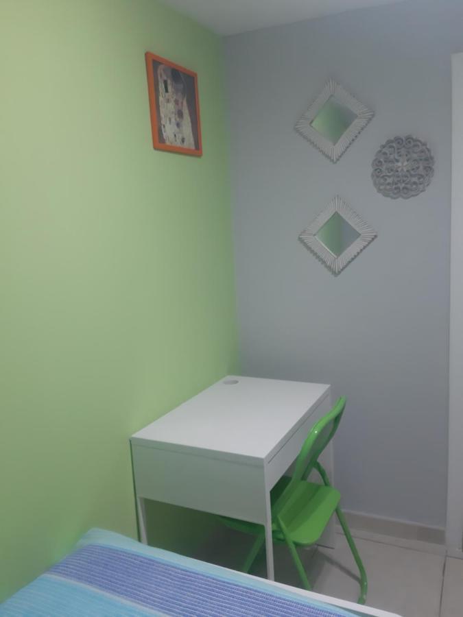 Attico Con Terrazza A Bari Apartment Luaran gambar
