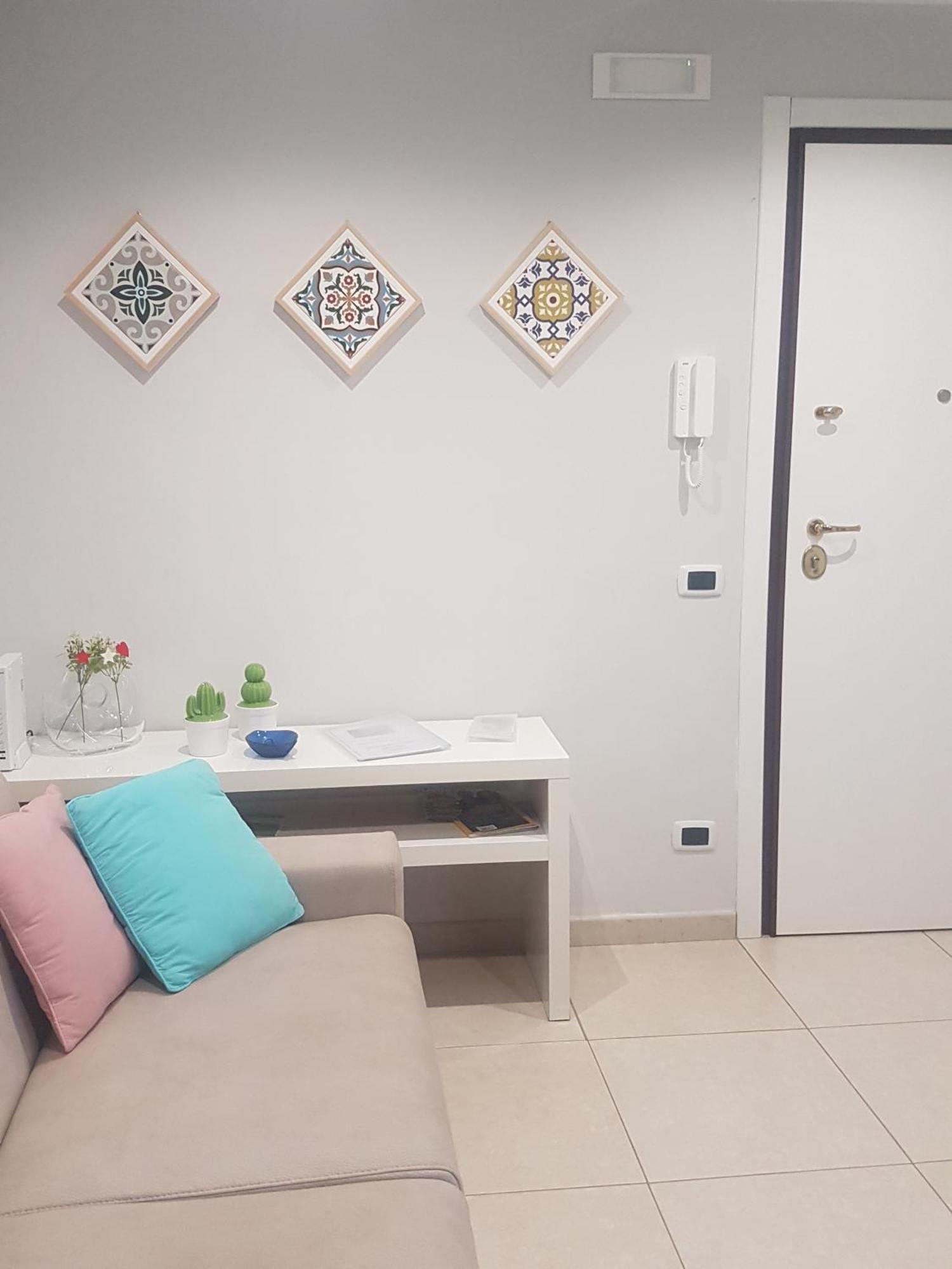 Attico Con Terrazza A Bari Apartment Luaran gambar