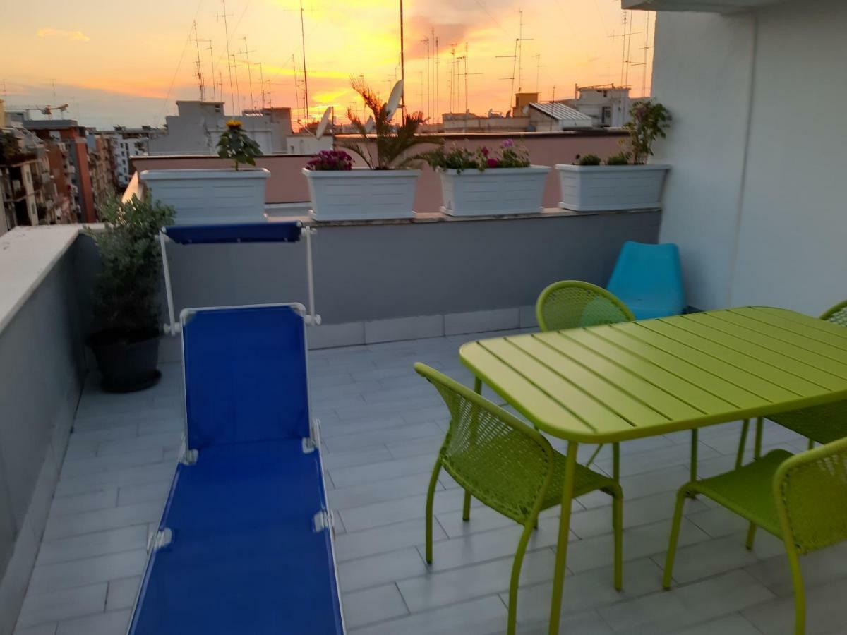 Attico Con Terrazza A Bari Apartment Luaran gambar