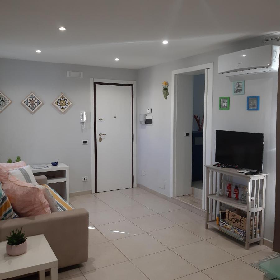 Attico Con Terrazza A Bari Apartment Luaran gambar